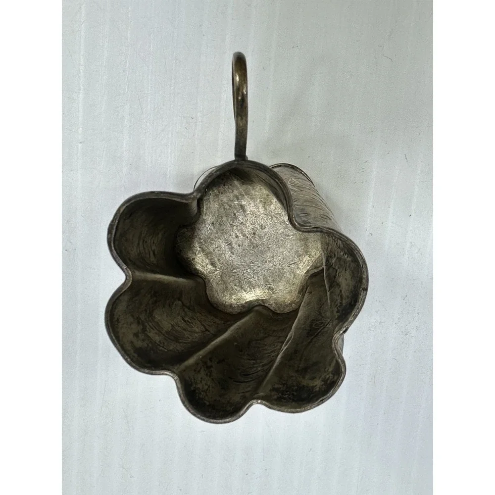 Vintage Handmade‎ Silver Tone Metal Scalloped Edge Carved Cup